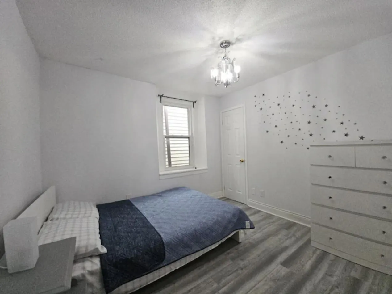 Modern East York Retreat 20 Mins To Dt Toronto Apartment Canada